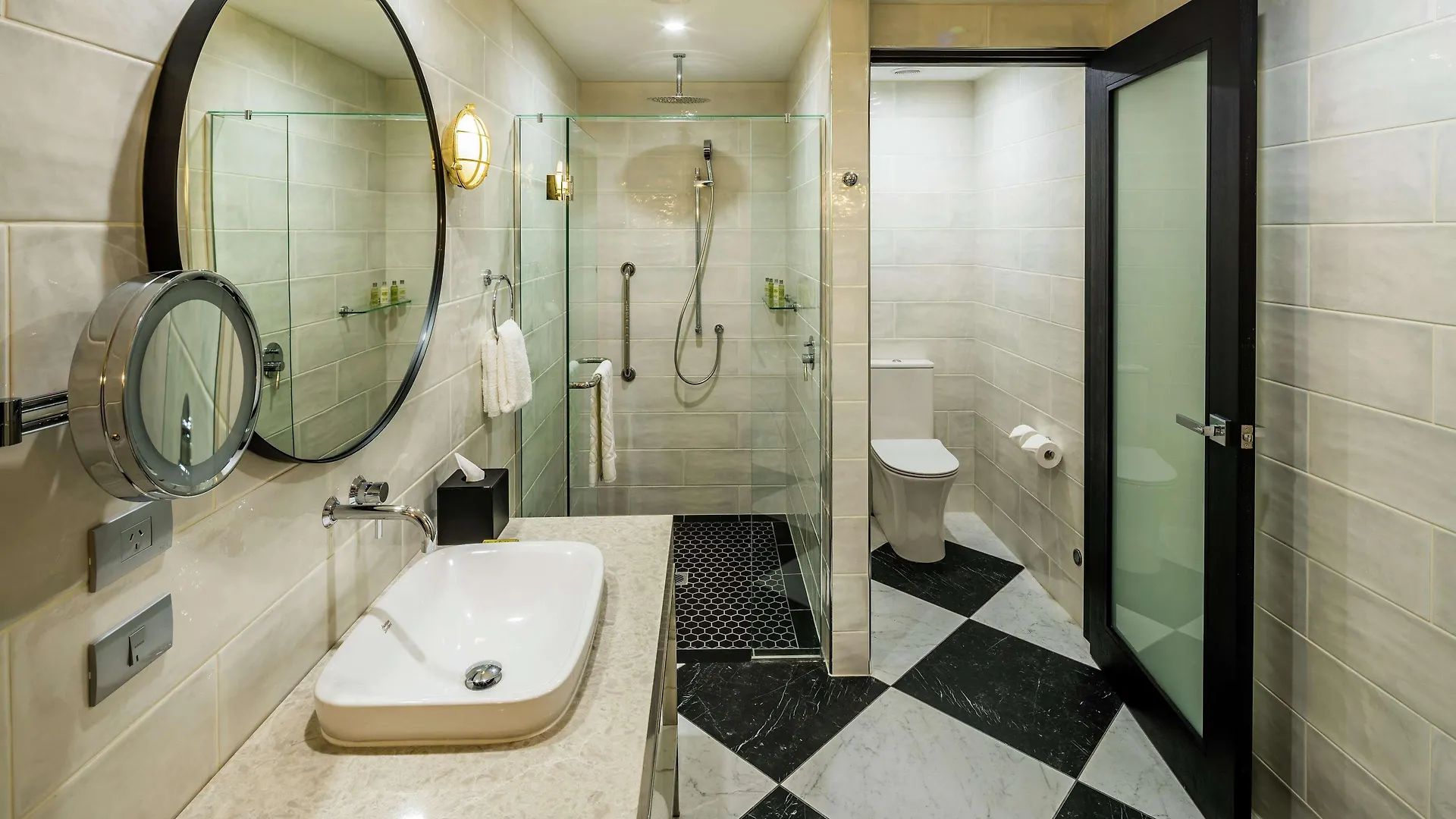 Doubletree By Hilton Wellington Hotel