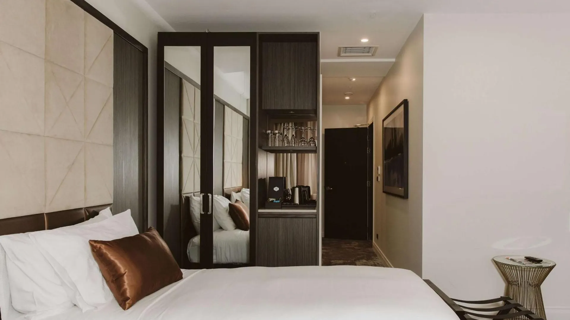 Doubletree By Hilton Wellington Hotel