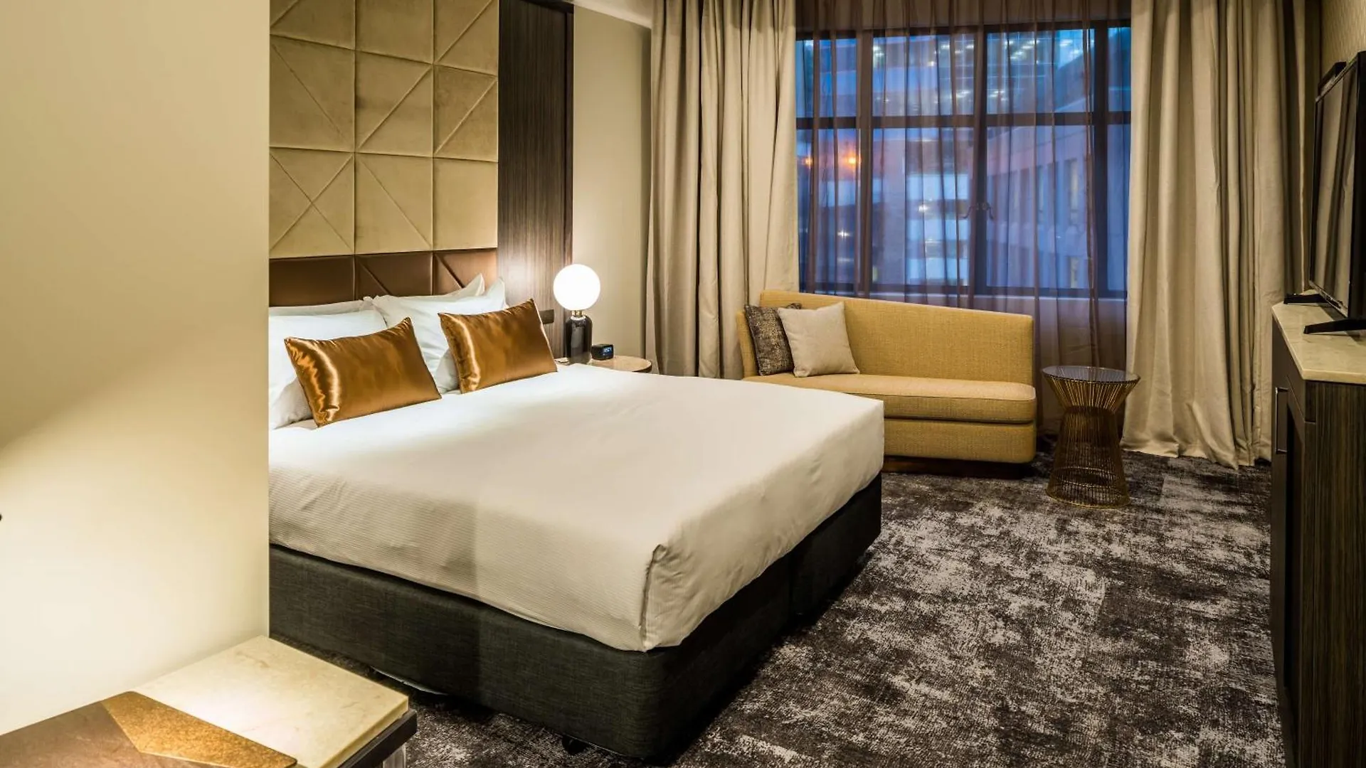 Doubletree By Hilton Wellington Hotel
